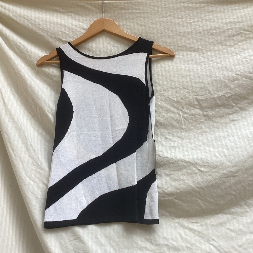Adrienne Vittadini NWT Monochrome Abstract Tank Top, size XS
